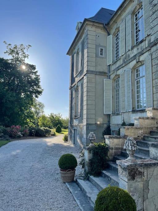 Livry  Charming 18Th Century Chateau, Near Bayeux In Calvados, Normandie מראה חיצוני תמונה